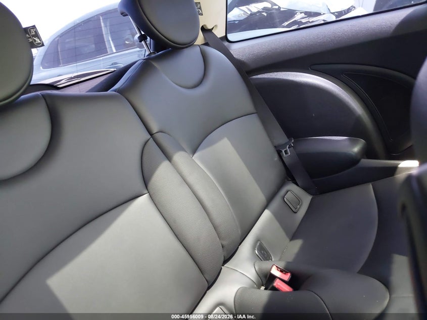 MINI HARDTOP 2013 VIN WMWSU3C55DT548082