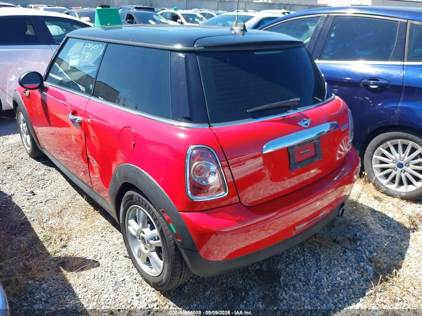 MINI HARDTOP 2013 VIN WMWSU3C55DT548082