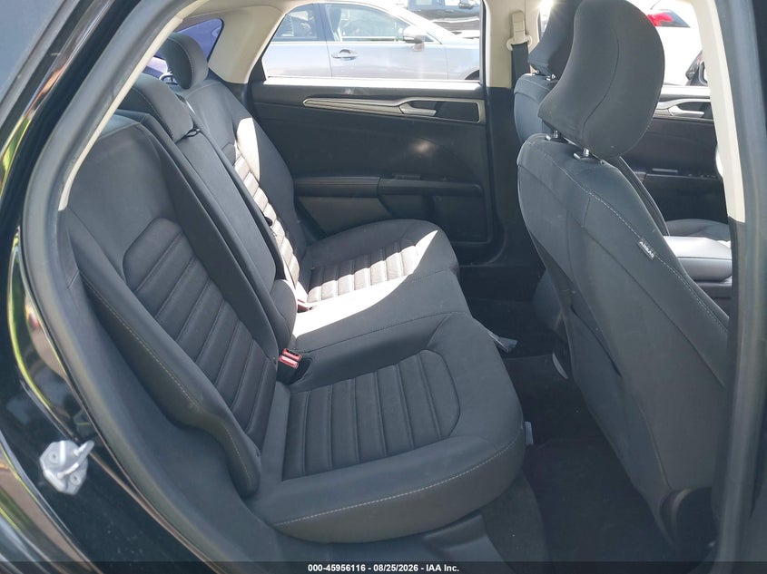 2017 FORD FUSION auction photo 8