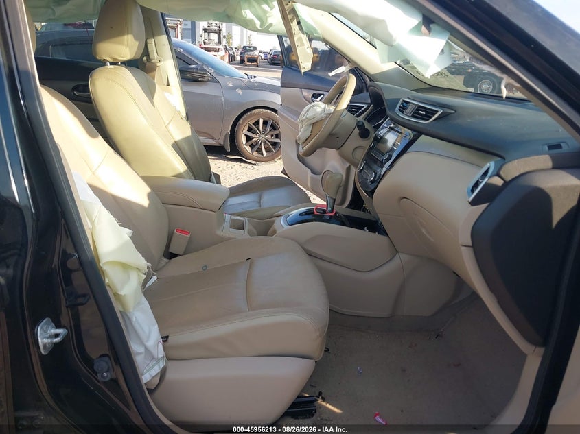 2015 NISSAN ROGUE auction photo 5
