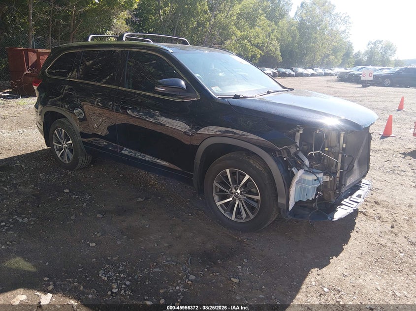 2018 TOYOTA HIGHLANDER auction photo 1