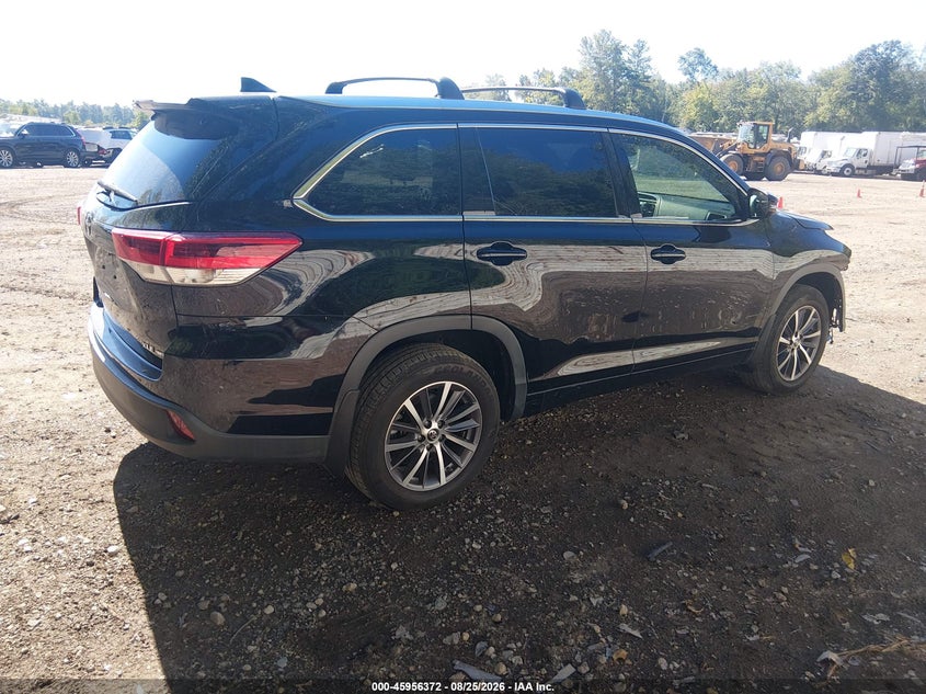 2018 TOYOTA HIGHLANDER auction photo 4