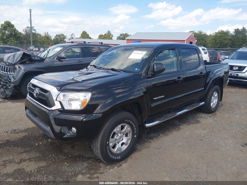 2013 TOYOTA TACOMA auction photo 2