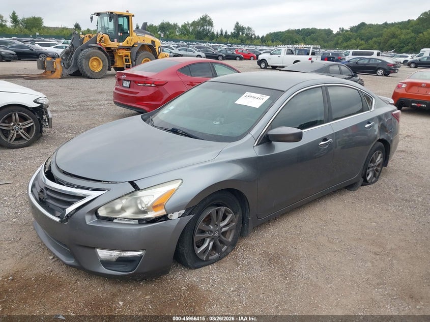 2015 Nissan Altima, Normal Wear & Tear, IAAI, VIN 1N4AL3AP9FC468895 — photo 2