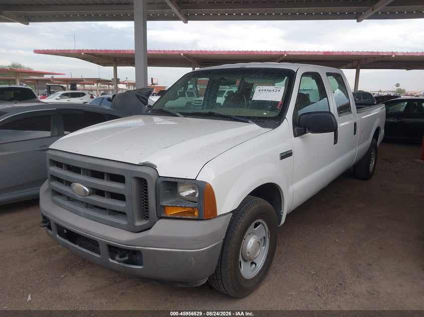 2005 FORD F-350 auction photo 2