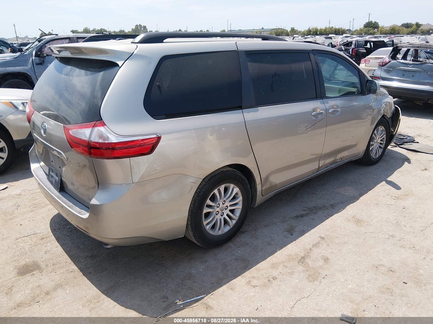 TOYOTA SIENNA - zdjęcie 4