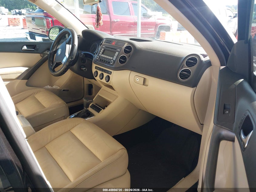 2009 VOLKSWAGEN TIGUAN auction photo 5