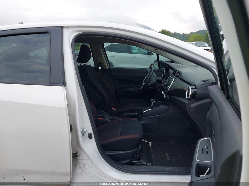2020 NISSAN VERSA auction photo 5