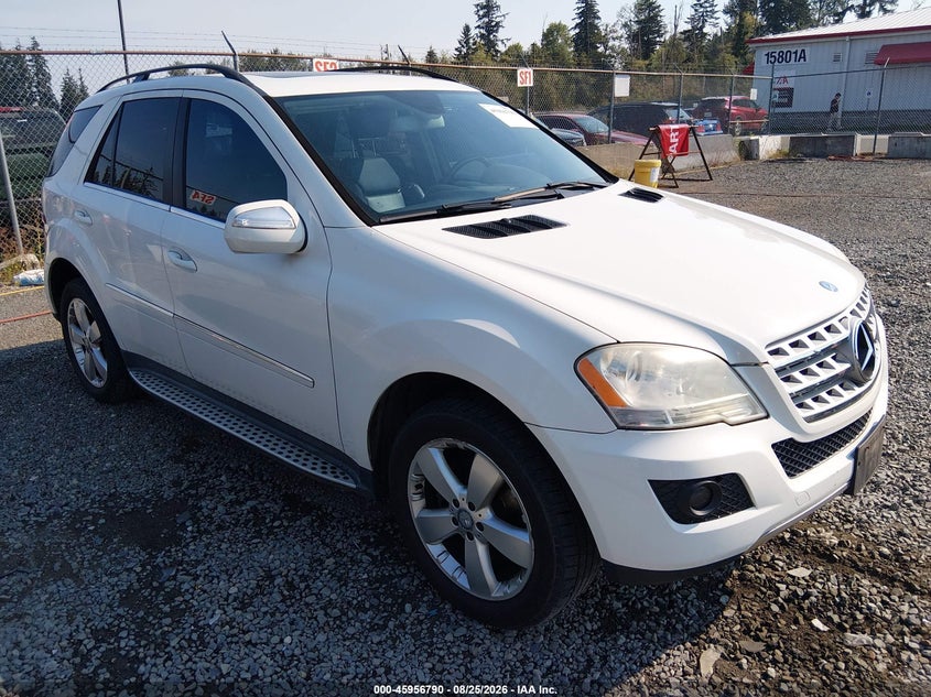 2010 MERCEDES-BENZ ML 350 — zdjęcie z aukcji