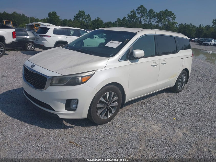 2015 Kia Sedona, Normal Wear & Tear, IAAI, VIN KNDMC5C13F6047930 — photo 2
