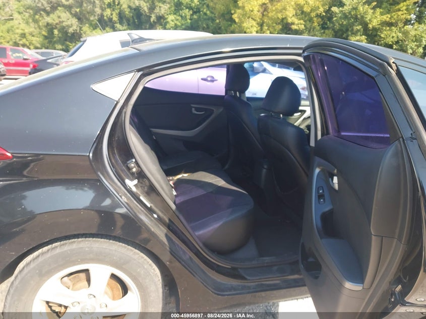 2014 HYUNDAI ELANTRA auction photo 8