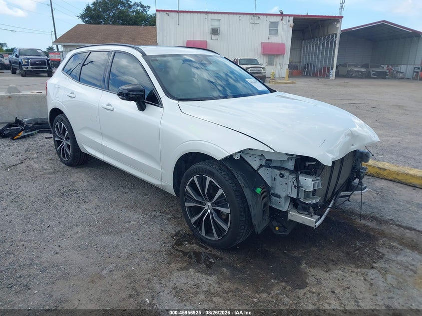 VOLVO XC60 - zdjęcie 1