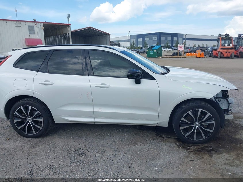 VOLVO XC60 - zdjęcie 14
