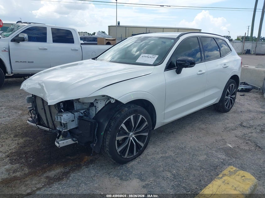 VOLVO XC60 - zdjęcie 2