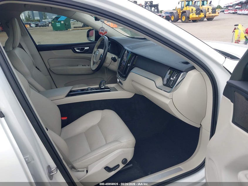 VOLVO XC60 - zdjęcie 5