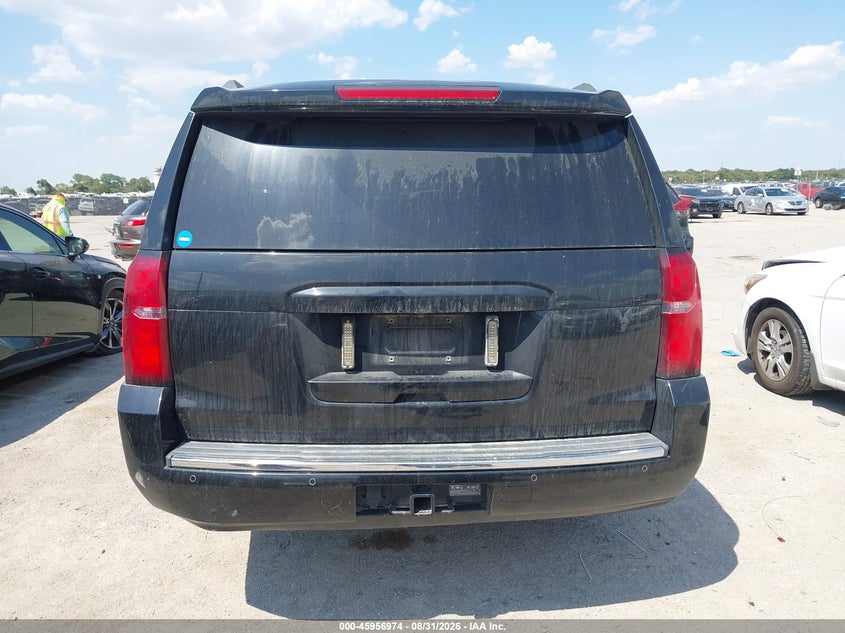 CHEVROLET SUBURBAN - zdjęcie 16