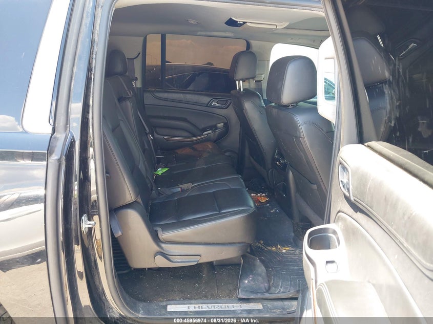 CHEVROLET SUBURBAN - zdjęcie 8