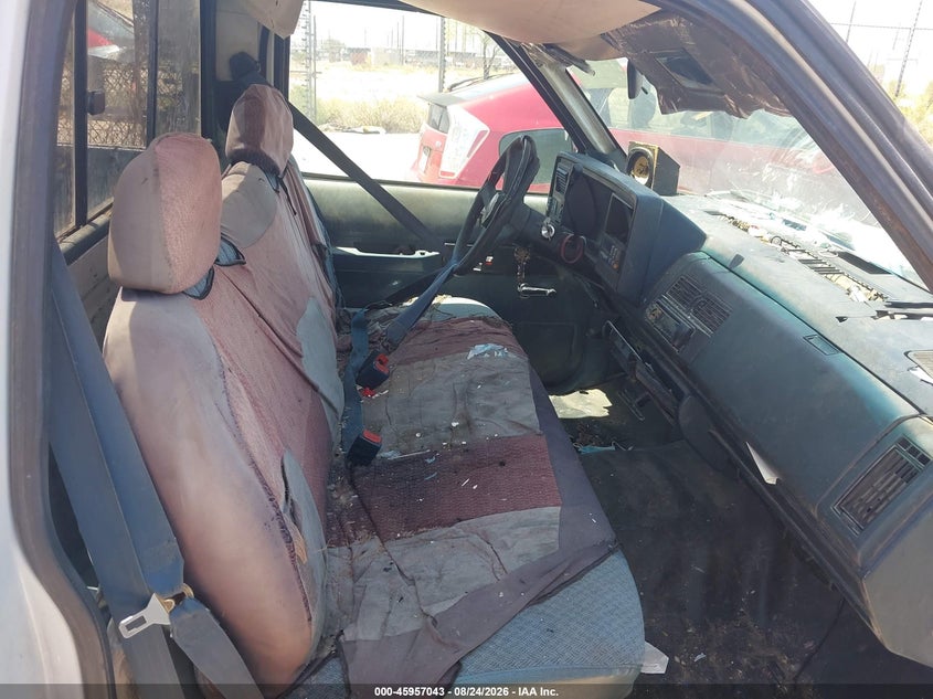 1994 CHEVROLET GMT-400 auction photo 5