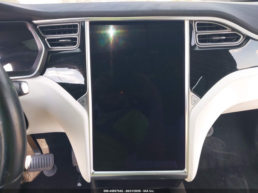 TESLA MODEL X - zdjęcie 17