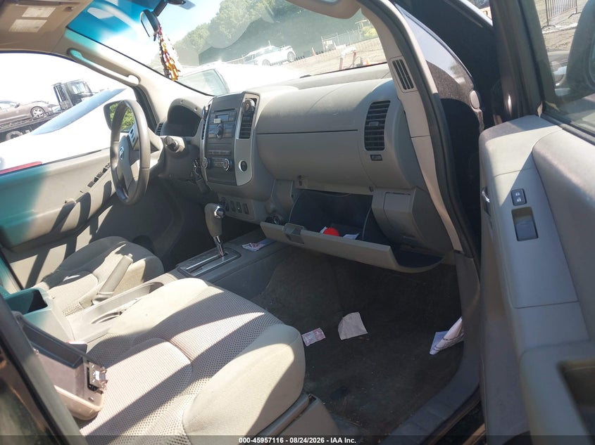 2010 NISSAN FRONTIER auction photo 5