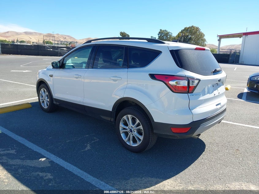 Vin: 1fmcu9gd7jud08576, lot: 46456338, ford escape se 20183