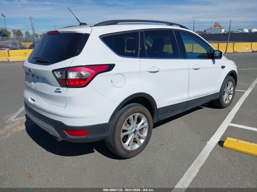 Vin: 1fmcu9gd7jud08576, lot: 46456338, ford escape se 20184