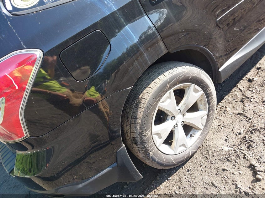 2014 SUBARU FORESTER auction photo 6