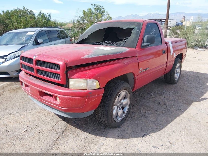 2000 Dodge RAM, Interior Burn, IAAI, VIN 1B7HC16YXYS500857 — фото 2