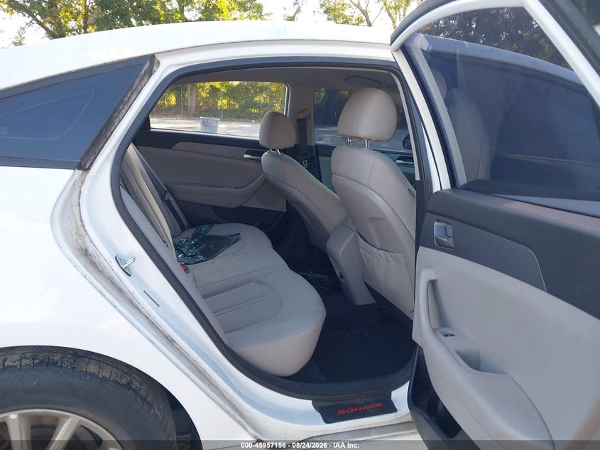 2018 HYUNDAI SONATA auction photo 8