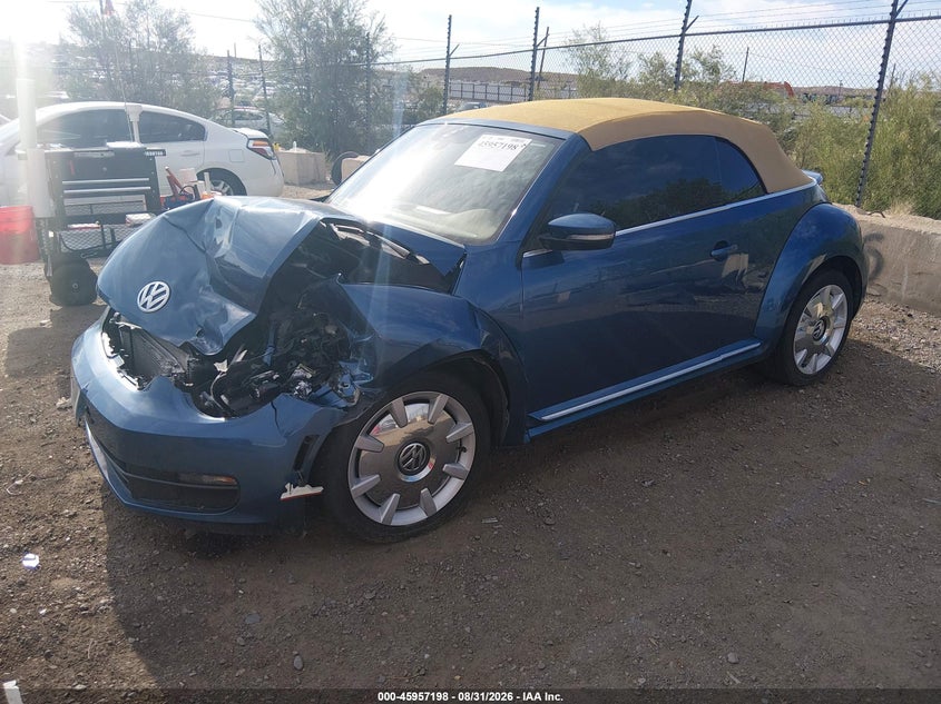2016 VOLKSWAGEN BEETLE 1.8T SEL · Фото 2
