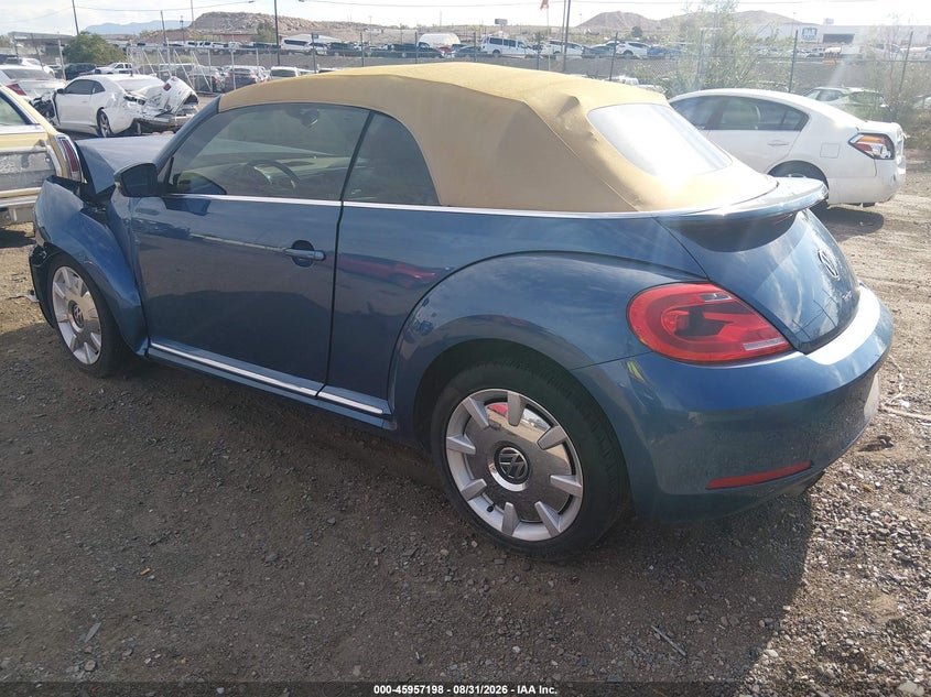 2016 VOLKSWAGEN BEETLE 1.8T SEL · Фото 3