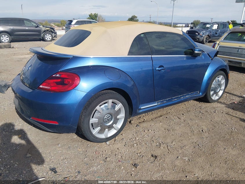 2016 VOLKSWAGEN BEETLE 1.8T SEL · Фото 4