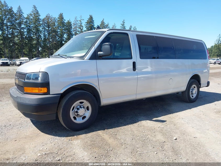 2019 CHEVROLET EXPRESS 3500 auction photo 2