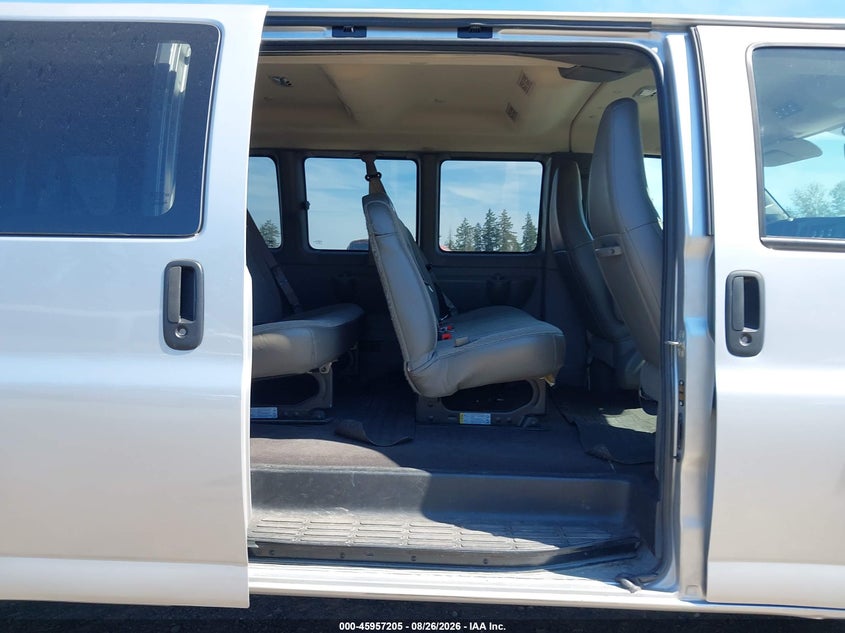 2019 CHEVROLET EXPRESS 3500 auction photo 8