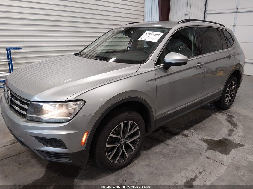 2020 Volkswagen Tiguan 2.0T Se/2.0T Se R-Line Black/2.0T Sel, Град, IAAI, VIN 3VV3B7AX2LM120526 — фото 2