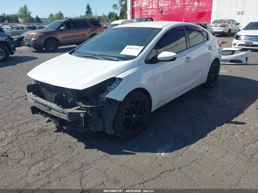 2017 Kia Forte, Front End, IAAI, VIN 3KPFK4A77HE013421 — photo 2