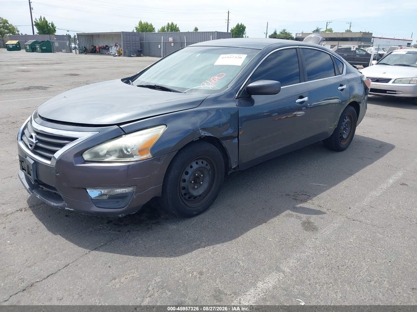 2013 Nissan Altima, Left Side, IAAI, VIN 1N4AL3AP5DC177582 — photo 2