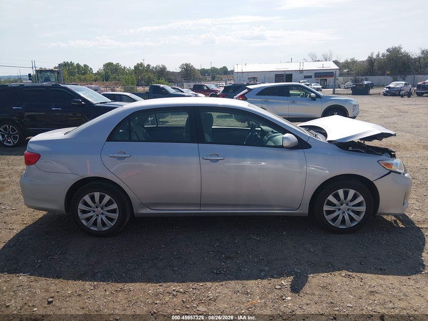 2012 TOYOTA COROLLA LE · Фото 13