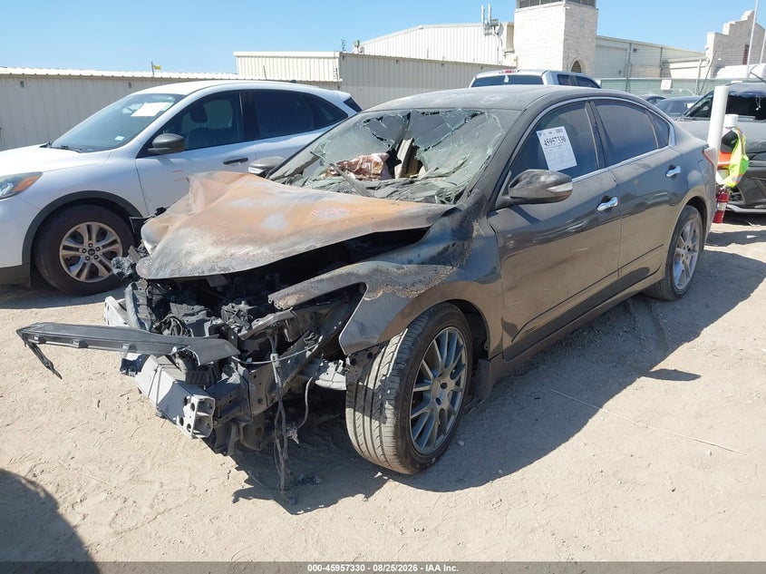 2013 Nissan Altima, Engine Burn, IAAI, VIN 1N4AL3AP6DN563268 — photo 2