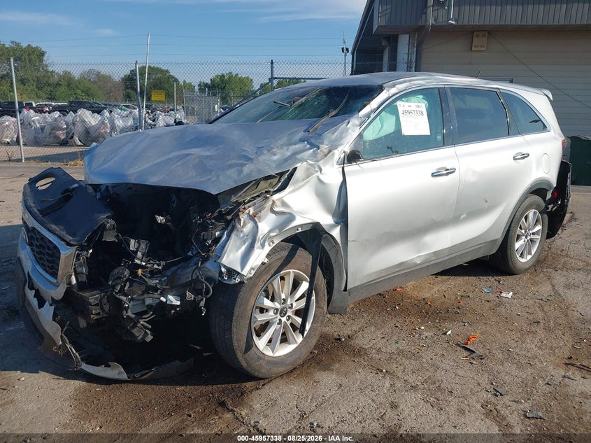 2019 Kia Sorento 2.4L L, Rollover, IAAI, VIN 5XYPG4A31KG591902 — photo 2