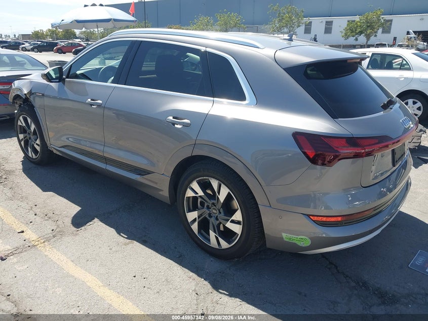 Vin: wa1labge4pb019215, lot: 46456556, audi e-tron premium plus quattro 20233