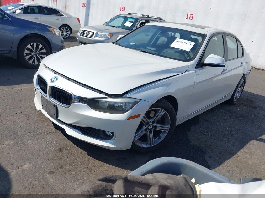 2013 BMW 328I · Photo 2