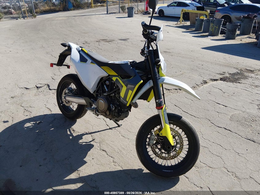 2021 HUSQVARNA SUPERMOTO 701 auction photo 1