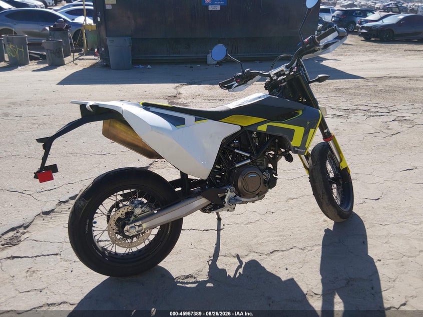 2021 HUSQVARNA SUPERMOTO 701 auction photo 4