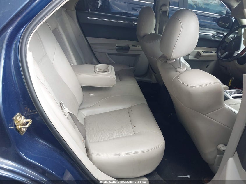 2006 CHRYSLER 300C auction photo 8