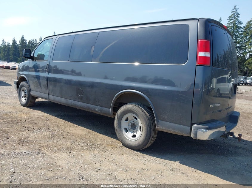 2017 CHEVROLET EXPRESS 3500 auction photo 3
