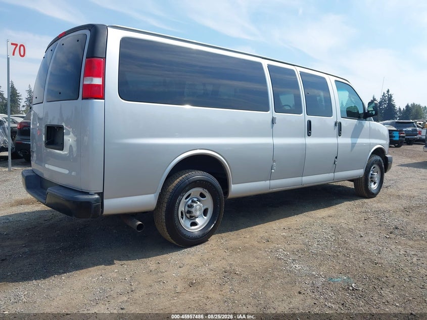 2020 CHEVROLET EXPRESS PASSENGER auction photo 4