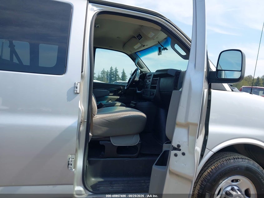 2020 CHEVROLET EXPRESS PASSENGER auction photo 5