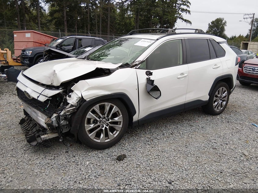 2021 Toyota RAV 4, Удар спереду, IAAI, VIN JTMA1RFV1MD082960 — фото 2