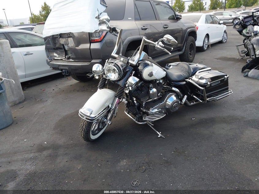 HARLEY-DAVIDSON FLHPEI 2005